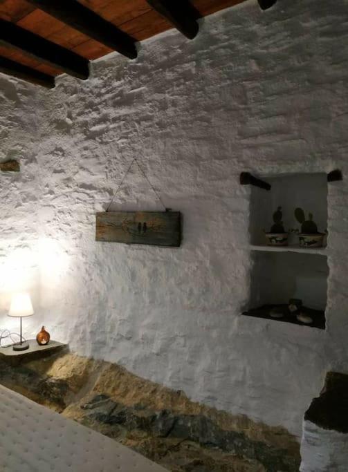 Ano Syros Marvellous Oven Apartment Bagian luar foto